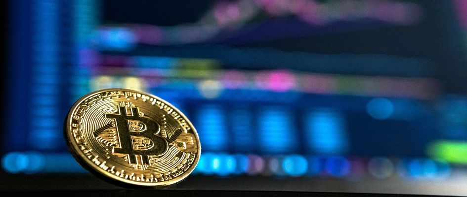 BTC Below $16,880 Support; Will It Follow a Positive Traction?
